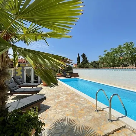 Bukovac - The Pool Is Seasonal !!! *
