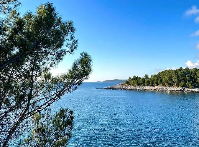 Holiday Bukovac * بولا