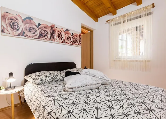 Holiday Bukovac بيت للعطل